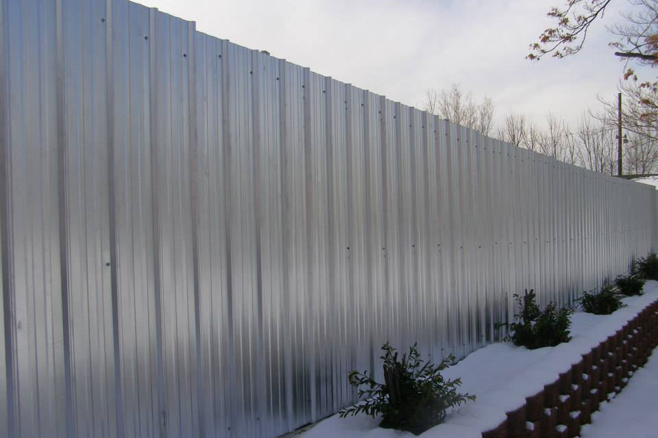 Metal Privacy Fencing